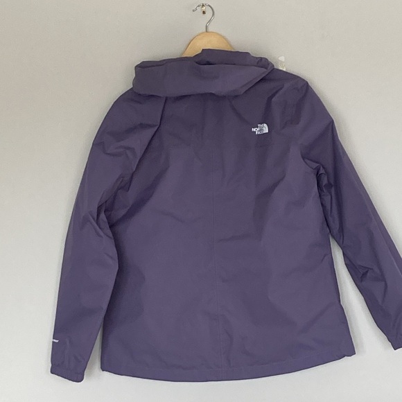 The North Face Women's Purple Jacket - Picture 4 of 8